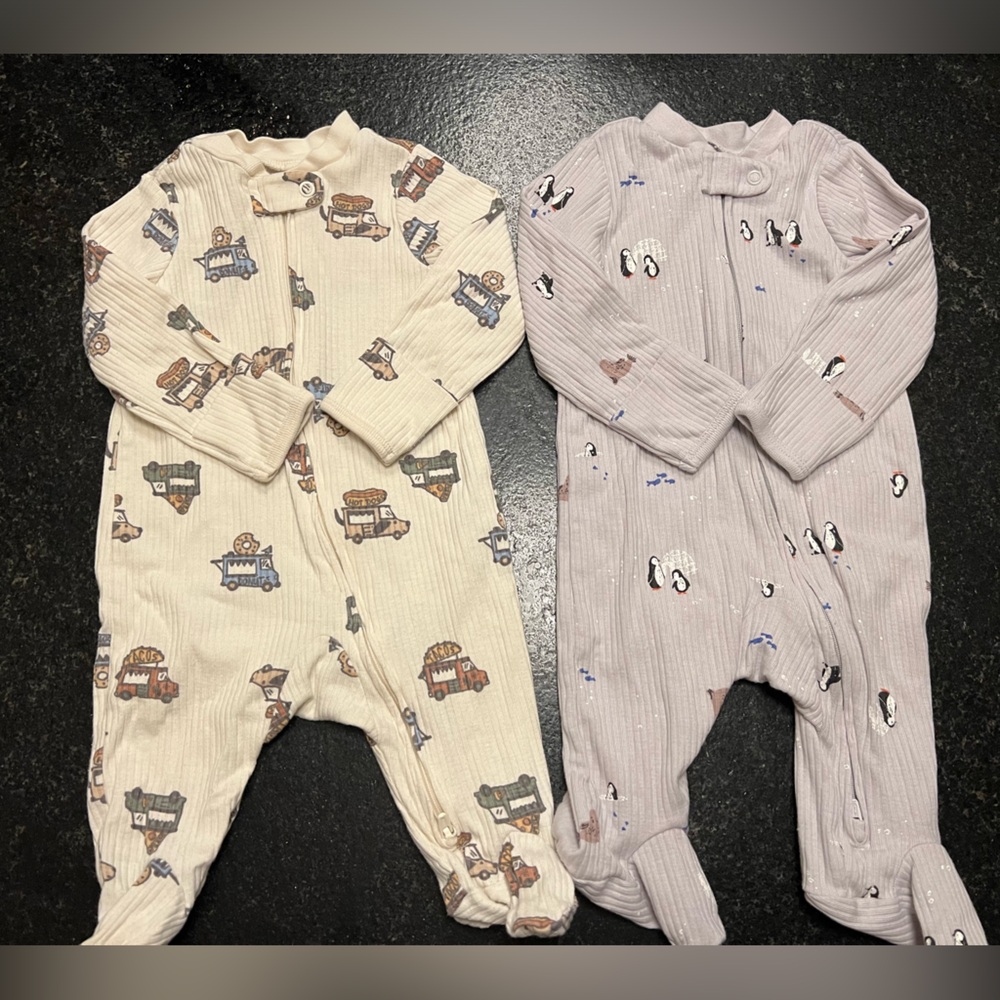 Carter's 2 bundle Footies